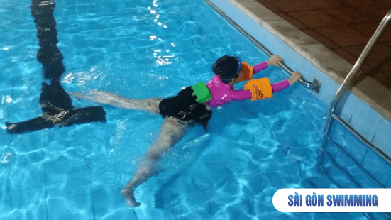  Hình ảnh học bơi kèm nhóm cho người lớn dành riêng cho nữ ở TPHCM